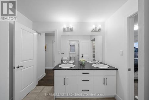 2895 Heardcreek Trail, London, ON - Indoor Photo Showing Bathroom