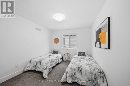 2895 Heardcreek Trail, London, ON - Indoor Photo Showing Bedroom