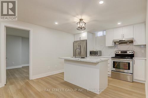 Bsmt B - 90 Riverwalk Drive, Markham (Box Grove), ON - Indoor Photo Showing Kitchen With Upgraded Kitchen