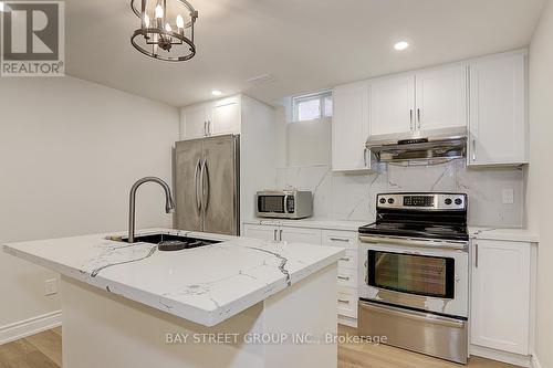 Bsmt B - 90 Riverwalk Drive, Markham (Box Grove), ON - Indoor Photo Showing Kitchen With Upgraded Kitchen