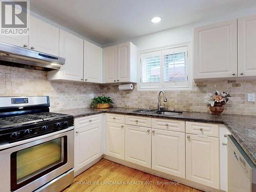 64 Bradgate Drive, Markham, ON - Indoor Photo Showing Kitchen With Double Sink With Upgraded Kitchen