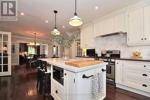 60 Meadowbrook Lane, Markham, ON - Indoor Photo Showing Kitchen With Upgraded Kitchen