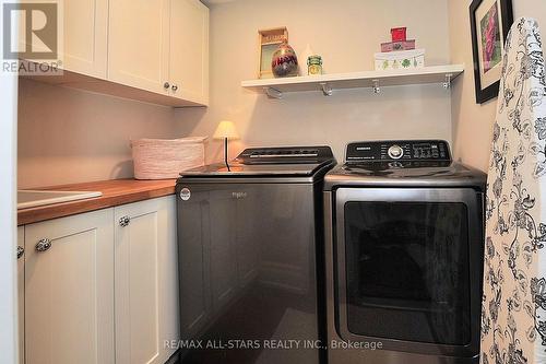 60 Meadowbrook Lane, Markham, ON - Indoor Photo Showing Laundry Room