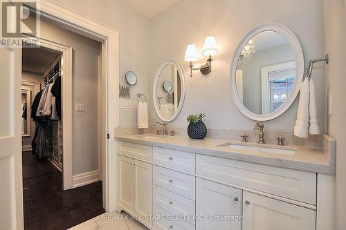 60 Meadowbrook Lane, Markham, ON - Indoor Photo Showing Bathroom