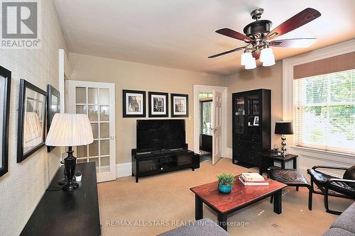 60 Meadowbrook Lane, Markham, ON - Indoor Photo Showing Living Room