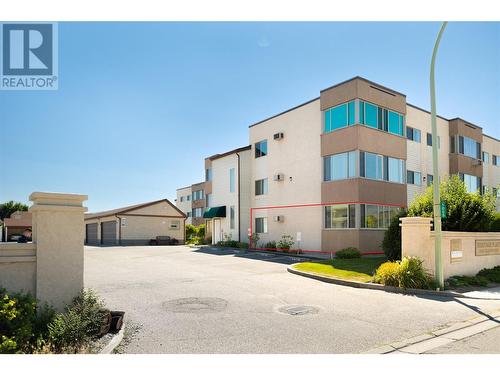 1055 Glenwood Avenue Unit# 109, Kelowna, BC - Outdoor