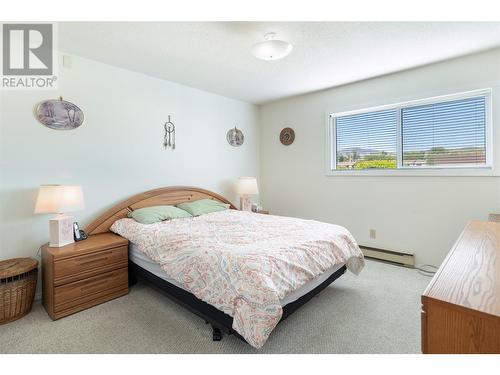 1055 Glenwood Avenue Unit# 109, Kelowna, BC - Indoor Photo Showing Bedroom