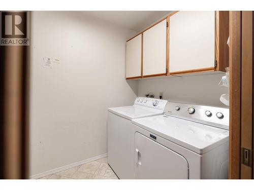 1055 Glenwood Avenue Unit# 109, Kelowna, BC - Indoor Photo Showing Laundry Room