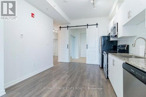 417 - 4040 Upper Middle Road, Burlington (Tansley), ON - Indoor Photo Showing Kitchen