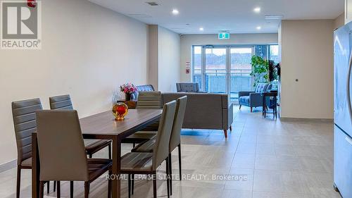 417 - 4040 Upper Middle Road, Burlington (Tansley), ON - Indoor Photo Showing Dining Room