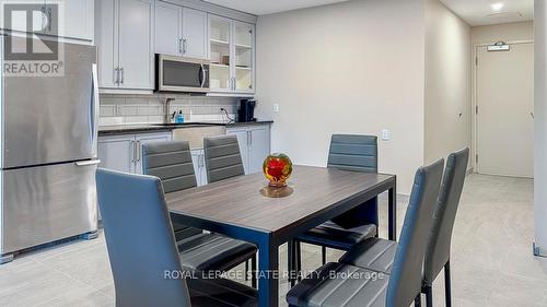 417 - 4040 Upper Middle Road, Burlington (Tansley), ON - Indoor Photo Showing Dining Room