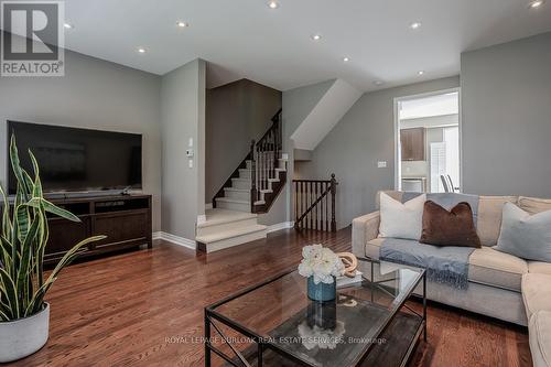 60 - 4823 Thomas Alton Boulevard, Burlington (Alton), ON - Indoor Photo Showing Living Room