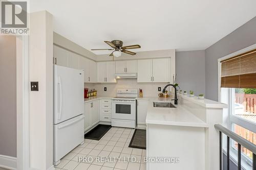 45 Flemington Drive, Caledon, ON - Indoor Photo Showing Kitchen