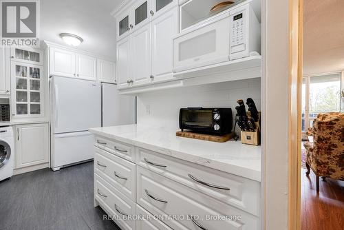 412 - 714 The West Mall, Toronto (Eringate-Centennial-West Deane), ON - Indoor Photo Showing Laundry Room