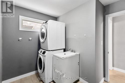 750 Freeport Street, London, ON - Indoor Photo Showing Laundry Room