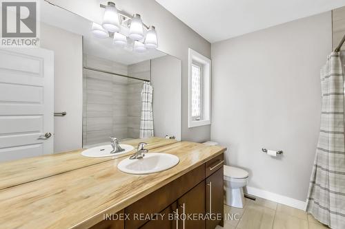 750 Freeport Street, London, ON - Indoor Photo Showing Bathroom