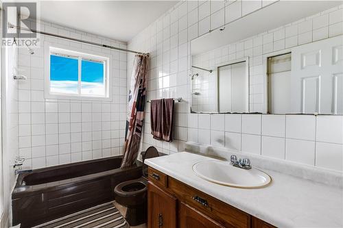 3730 Pattee Road, Hawkesbury, ON - Indoor Photo Showing Bathroom