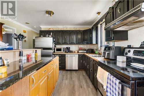 3730 Pattee Road, Hawkesbury, ON - Indoor Photo Showing Kitchen