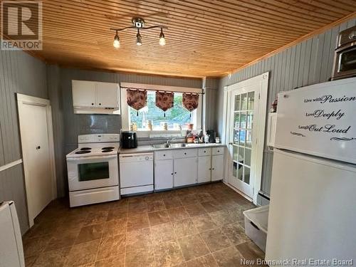 134 Ramsay Street, Dalhousie, NB - Indoor Photo Showing Kitchen