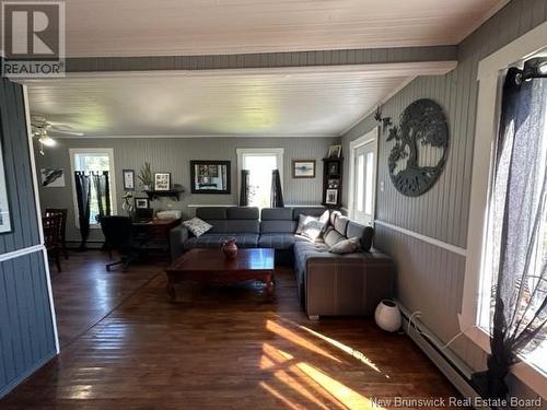 134 Ramsay Street, Dalhousie, NB - Indoor Photo Showing Living Room