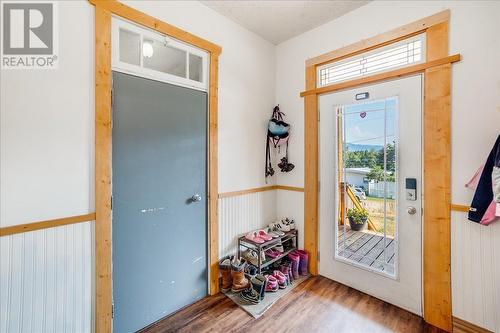 2489 Purdy Road, Robson, BC - Indoor Photo Showing Other Room