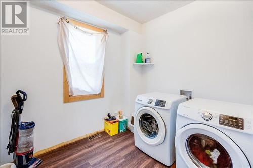 2489 Purdy Road, Robson, BC - Indoor Photo Showing Laundry Room