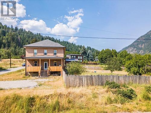 2489 Purdy Road, Robson, BC - Outdoor With Deck Patio Veranda