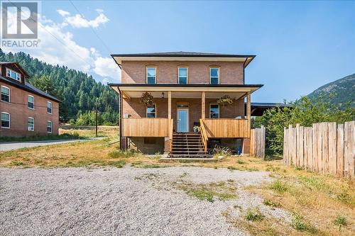 2489 Purdy Road, Robson, BC - Outdoor With Deck Patio Veranda