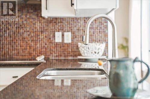 70 Glen Cannon Drive, Hamilton (Stoney Creek), ON - Indoor Photo Showing Kitchen With Double Sink