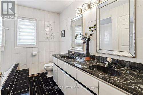 70 Glen Cannon Drive, Hamilton (Stoney Creek), ON - Indoor Photo Showing Bathroom