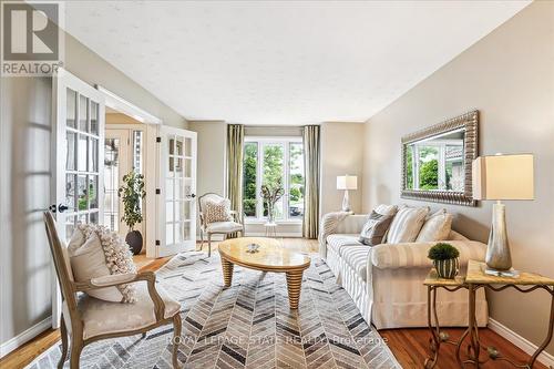 70 Glen Cannon Drive, Hamilton (Stoney Creek), ON - Indoor Photo Showing Living Room