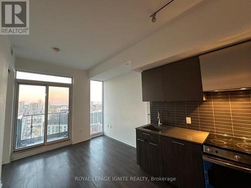 2614 - 251 Jarvis Street, Toronto (Church-Yonge Corridor), ON - Indoor Photo Showing Kitchen