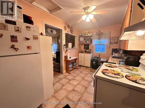 48 Middle Street, Georgina (Sutton & Jackson'S Point), ON - Indoor Photo Showing Kitchen