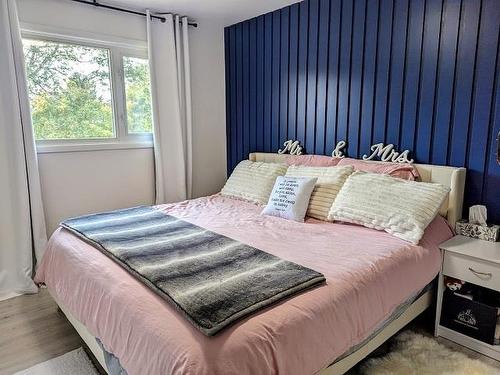 52 Park Crescent, Dryden, ON - Indoor Photo Showing Bedroom