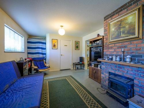 4493 Cammeray Drive, Kamloops, BC - Indoor With Fireplace