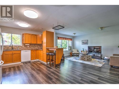 340 28 Street Ne, Salmon Arm, BC - Indoor