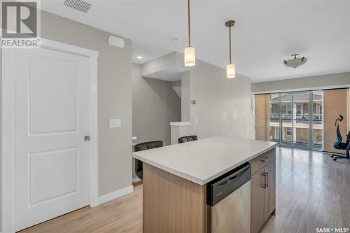 212 315 Dickson Crescent, Saskatoon, SK - Indoor Photo Showing Kitchen