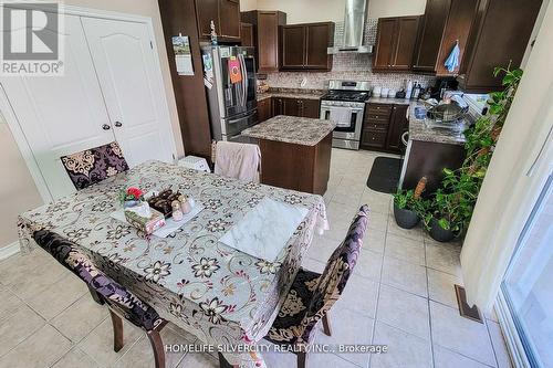 189 Palacebeach Trail, Hamilton (Stoney Creek), ON - Indoor Photo Showing Kitchen