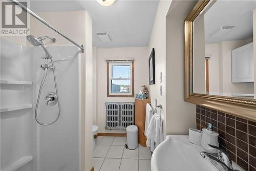 112 Beech Street, Sudbury, ON - Indoor Photo Showing Bathroom