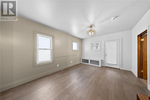 112 Beech Street, Sudbury, ON - Indoor Photo Showing Other Room