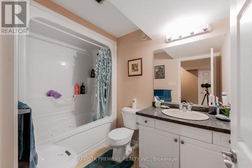 963 Bitterbush Crescent, London, ON - Indoor Photo Showing Bathroom