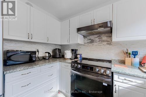 963 Bitterbush Crescent, London, ON - Indoor Photo Showing Kitchen