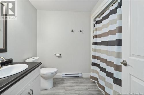 645 Wetmore Road, Fredericton, NB - Indoor Photo Showing Bathroom