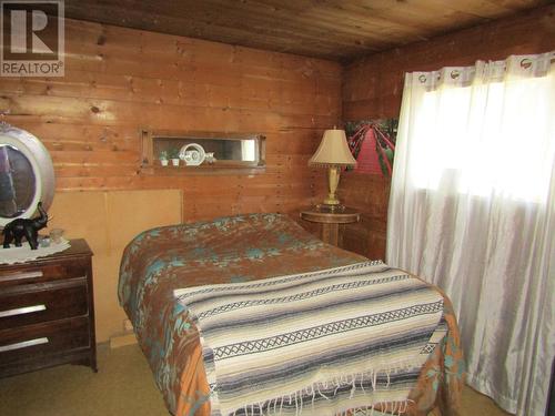 5935 Spencer Road, Grand Forks, BC - Indoor Photo Showing Bedroom