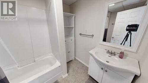 9024 114 Avenue, Fort St. John, BC - Indoor Photo Showing Bathroom