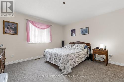 4 - 165 Main Street E, Grimsby, ON - Indoor Photo Showing Bedroom