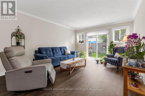 4 - 165 Main Street E, Grimsby, ON - Indoor Photo Showing Living Room