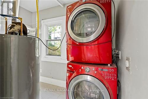 458 Lakeside Road, Fort Erie, ON - Indoor Photo Showing Laundry Room