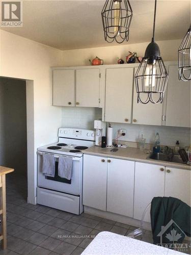 920 Gladstone Avenue, Ottawa, ON - Indoor Photo Showing Kitchen