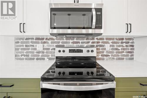 4845 Ferndale Crescent, Regina, SK - Indoor Photo Showing Kitchen